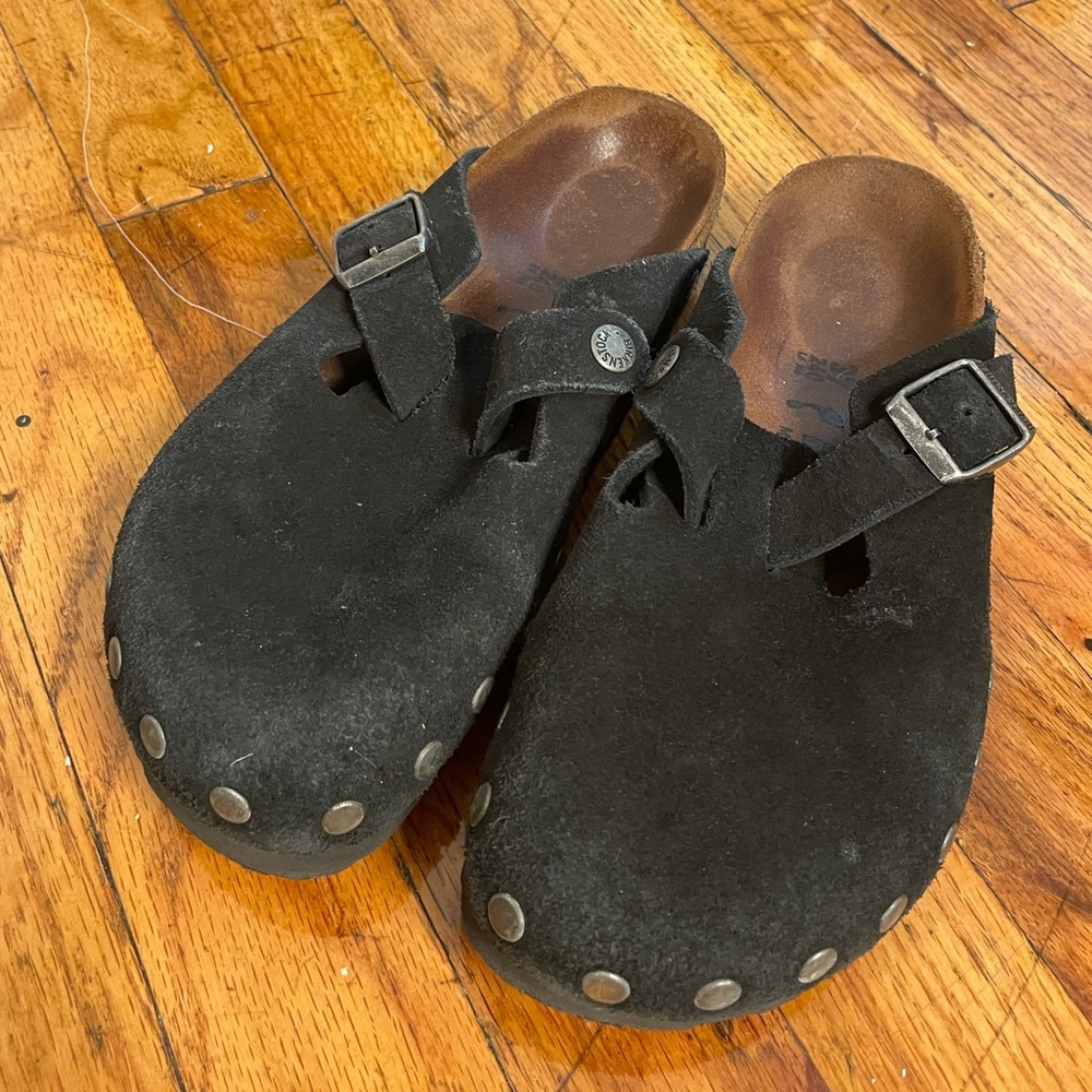 Rare Studded Birkenstock Boston Clogs